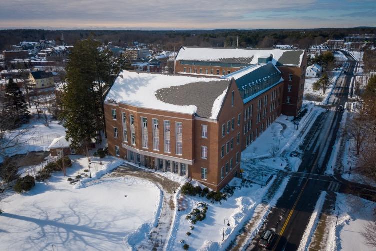 雪中的保罗学院